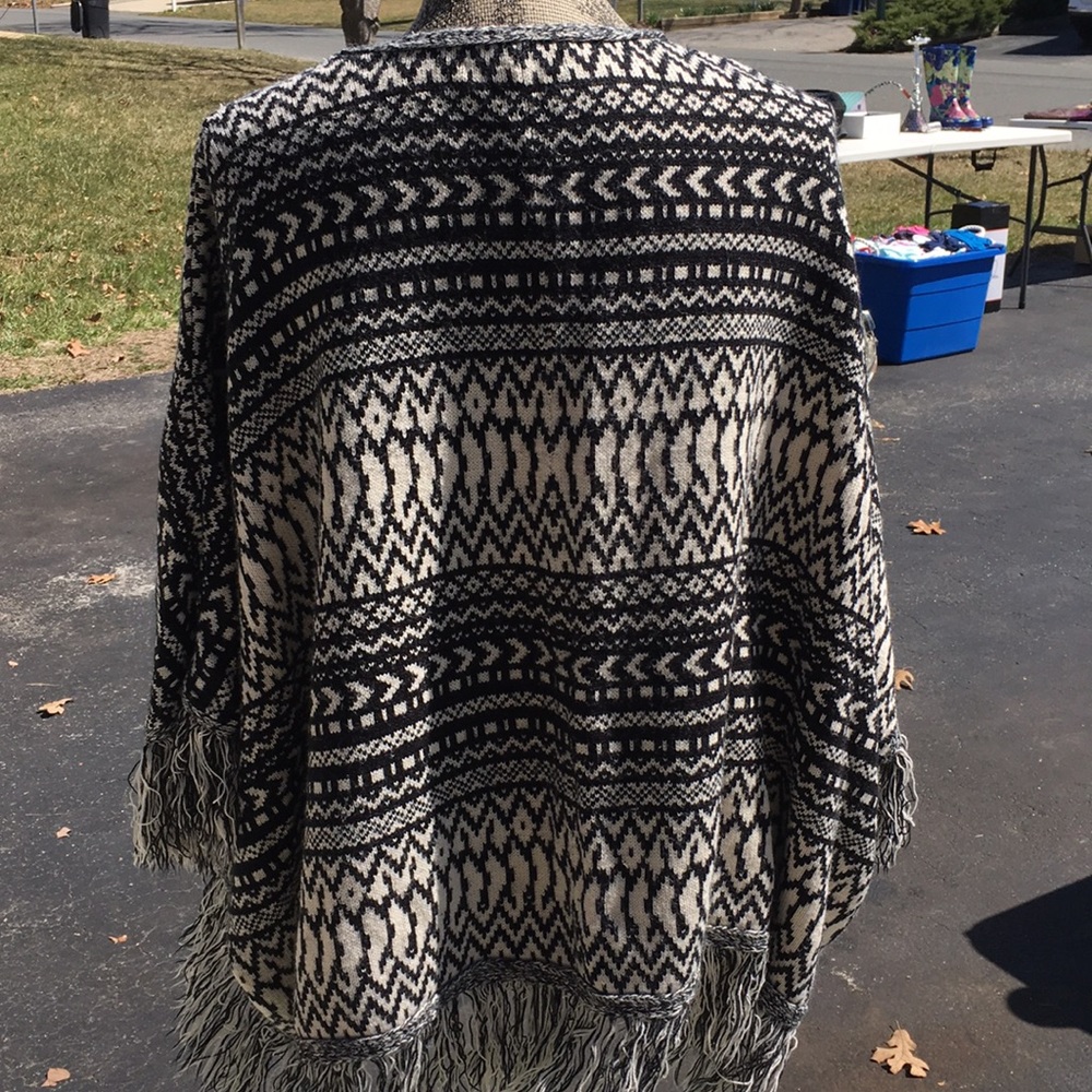 Cardigan - Picture 6 of 8